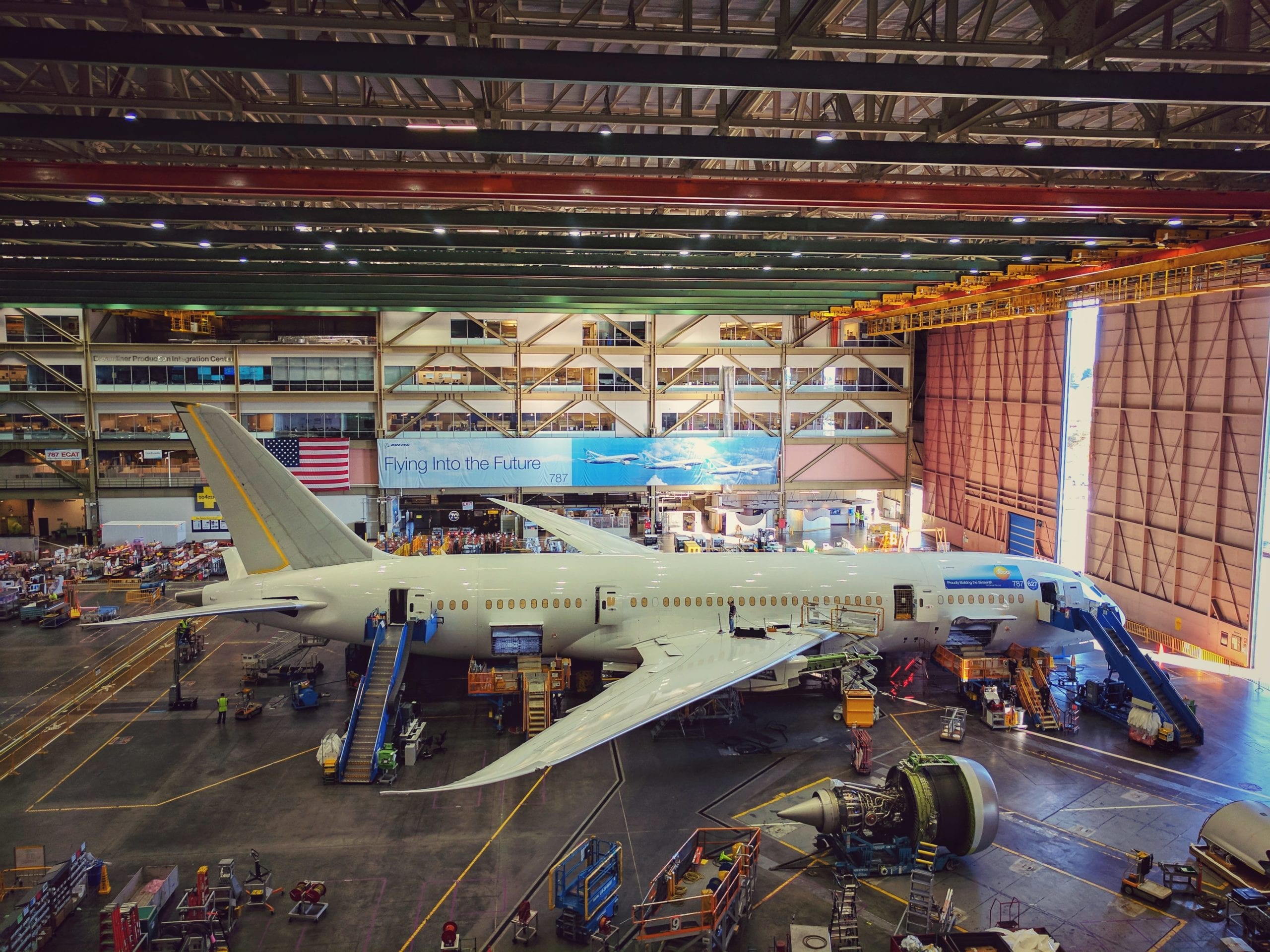 tour the boeing factory