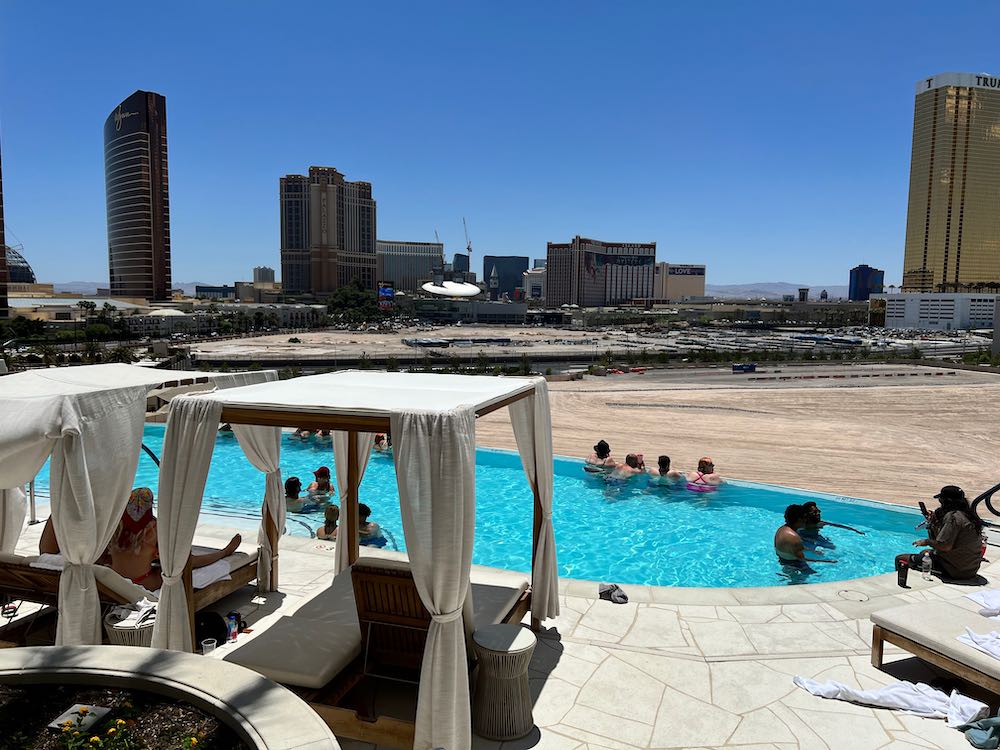 Top 9 Hotels with Private Pool in Las Vegas - Anna's Guide